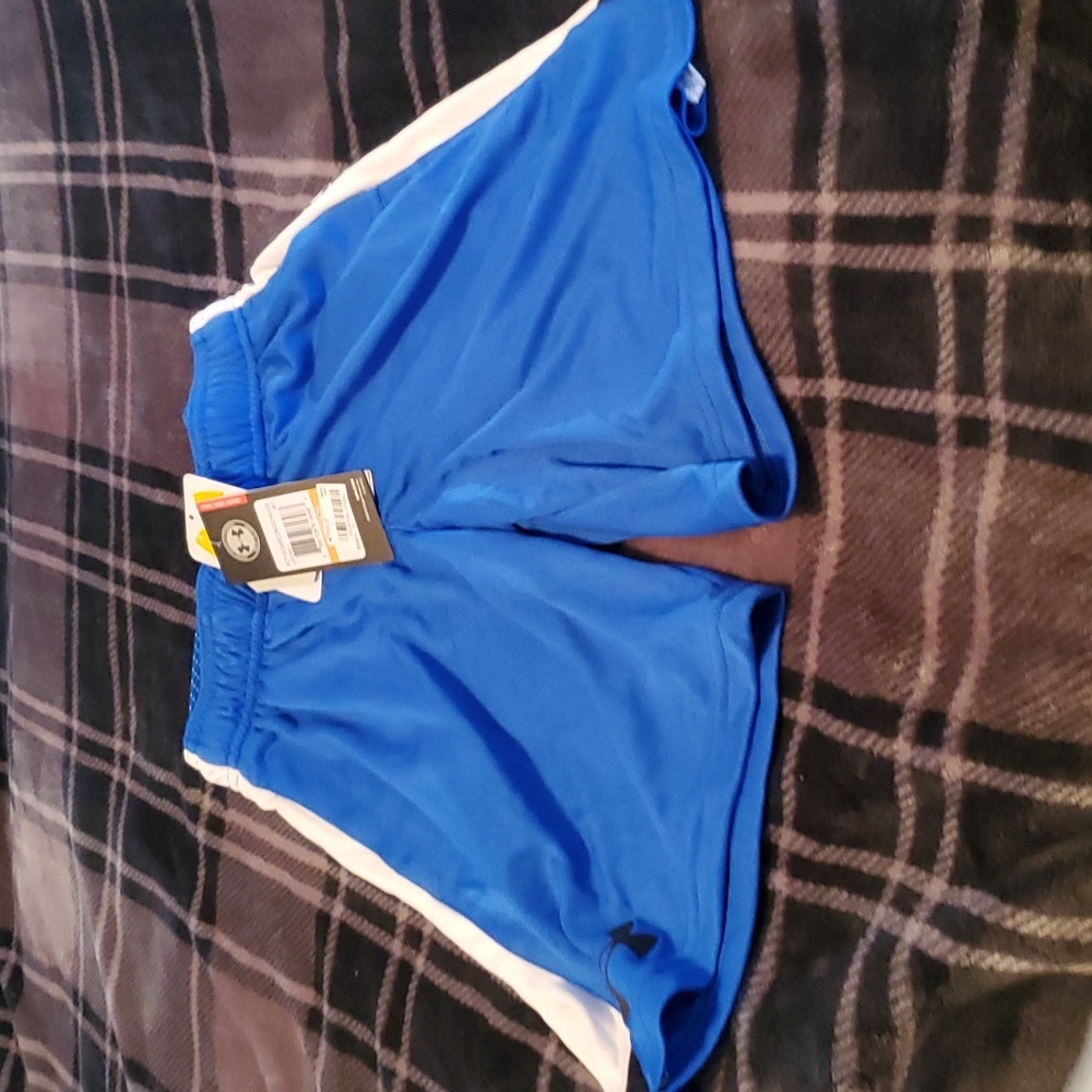 Boys Under Armour Shorts Size Small